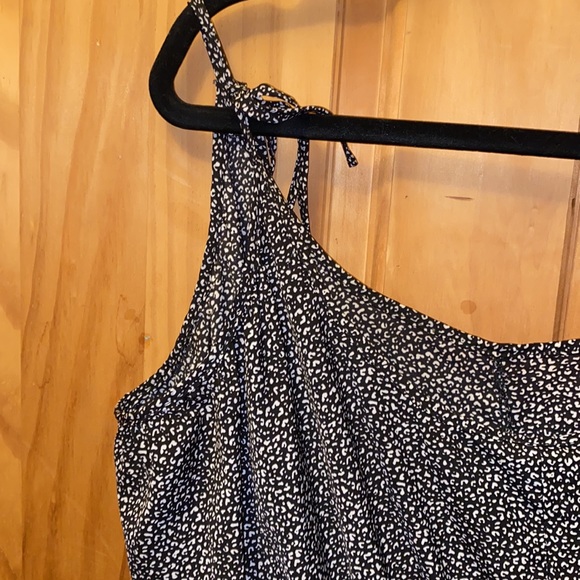 Black ruffle dress - Picture 3 of 4